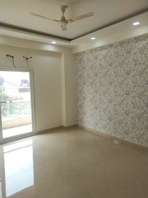 Room in 4 BHK Apartment at Emaar Emerald Floors, Sector 65 – for Rent