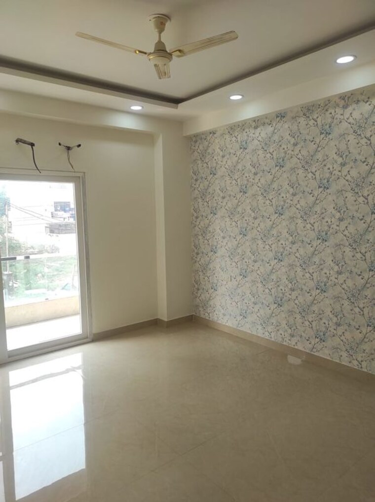 Room, emaar-emerald-floors 4 Bedroom 1750 Sq.Ft. Apartment In Sector 65 Gurgaon 10702423