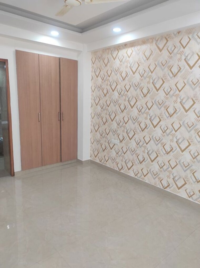Room, emaar-emerald-floors 4 Bedroom 1750 Sq.Ft. Apartment In Sector 65 Gurgaon 10702423