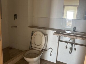 Bathroom in 1 BHK Builder Floor at Sector 21 – for Rent