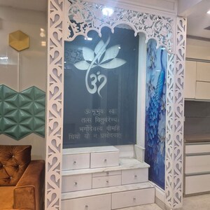 3 BHK Builder Floor – Entrance View at Ashok Vihar - for Rent