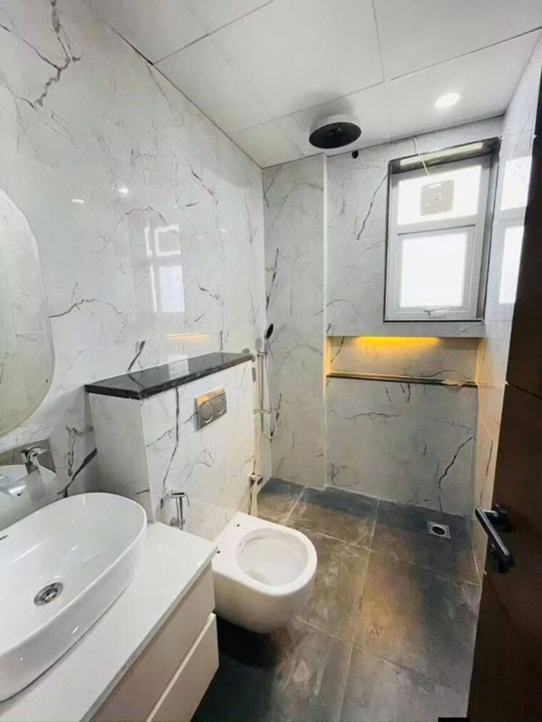 Bathroom, bptp-amstoria 3.5 Bedroom 303 Sq.Yd. Builder Floor In Sector 102 Gurgaon 10702414