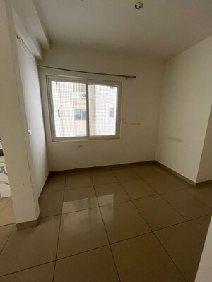 Room in 3 BHK Apartment at G Corp The Icon, Thanisandra Main Road – for Rent
