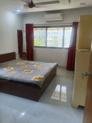 Bedroom in 2 BHK Apartment at Bandra West – for Rent