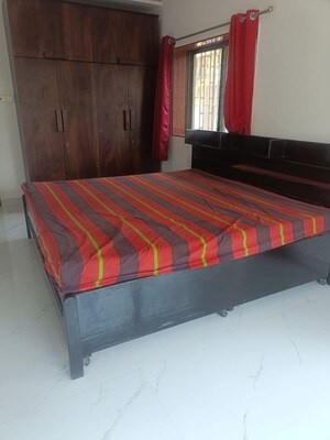 Bedroom in 2 BHK Apartment at Bandra West – for Rent