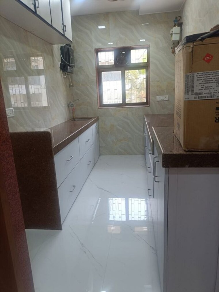 Kitchen, bandra west 2 Bedroom 700 Sq.Ft. Apartment In Bandra West Mumbai 10702418