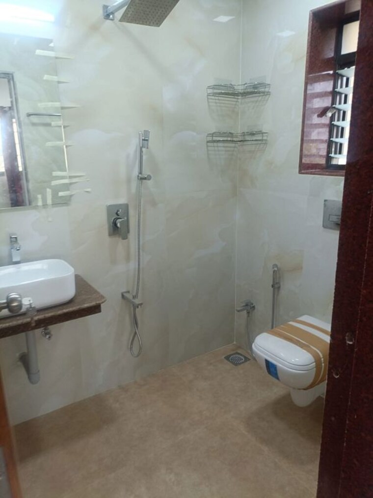 Bathroom, bandra west 2 Bedroom 700 Sq.Ft. Apartment In Bandra West Mumbai 10702418