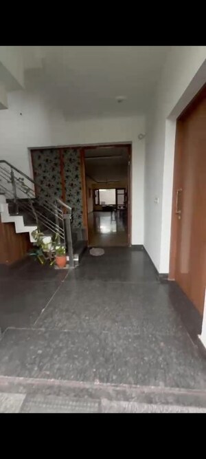 Parking in 6 BHK Independent House at Eco City 1 – for Sale