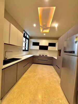 Kitchen in 3 BHK Builder Floor at BPTP Amstoria, Sector 102 – for Sale