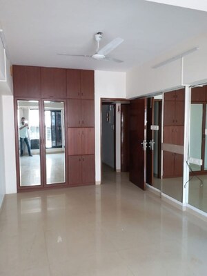 2 BHK Apartment For Rent in Bandra West