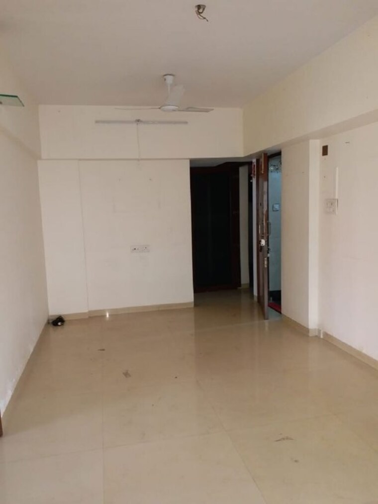 Room, bandra west 2 Bedroom 700 Sq.Ft. Apartment In Bandra West Mumbai 10702464