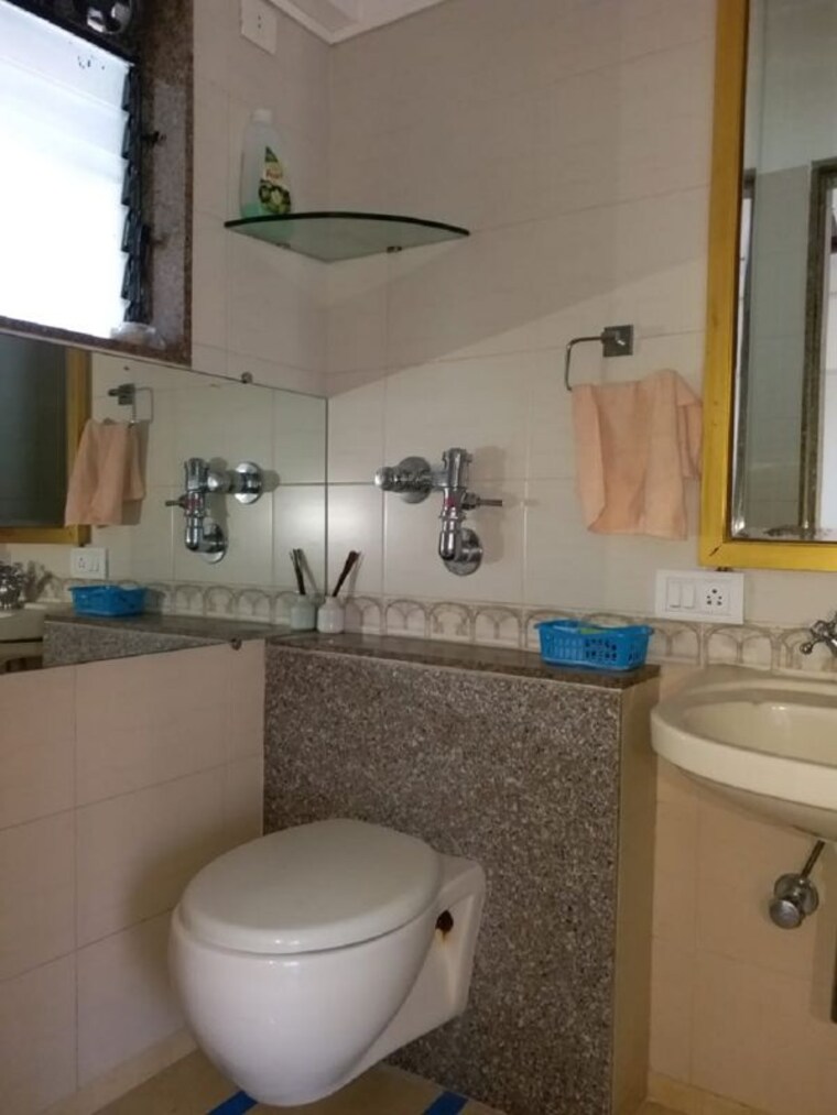 Bathroom, bandra west 2 Bedroom 700 Sq.Ft. Apartment In Bandra West Mumbai 10702464
