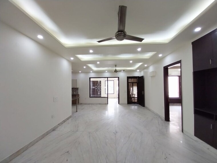 Room, sector 31 4 Bedroom 360 Sq.Yd. Builder Floor In Sector 31 Gurgaon 10702479