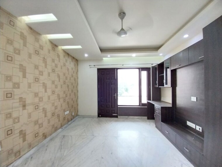 Bedroom, sector 31 4 Bedroom 360 Sq.Yd. Builder Floor In Sector 31 Gurgaon 10702479