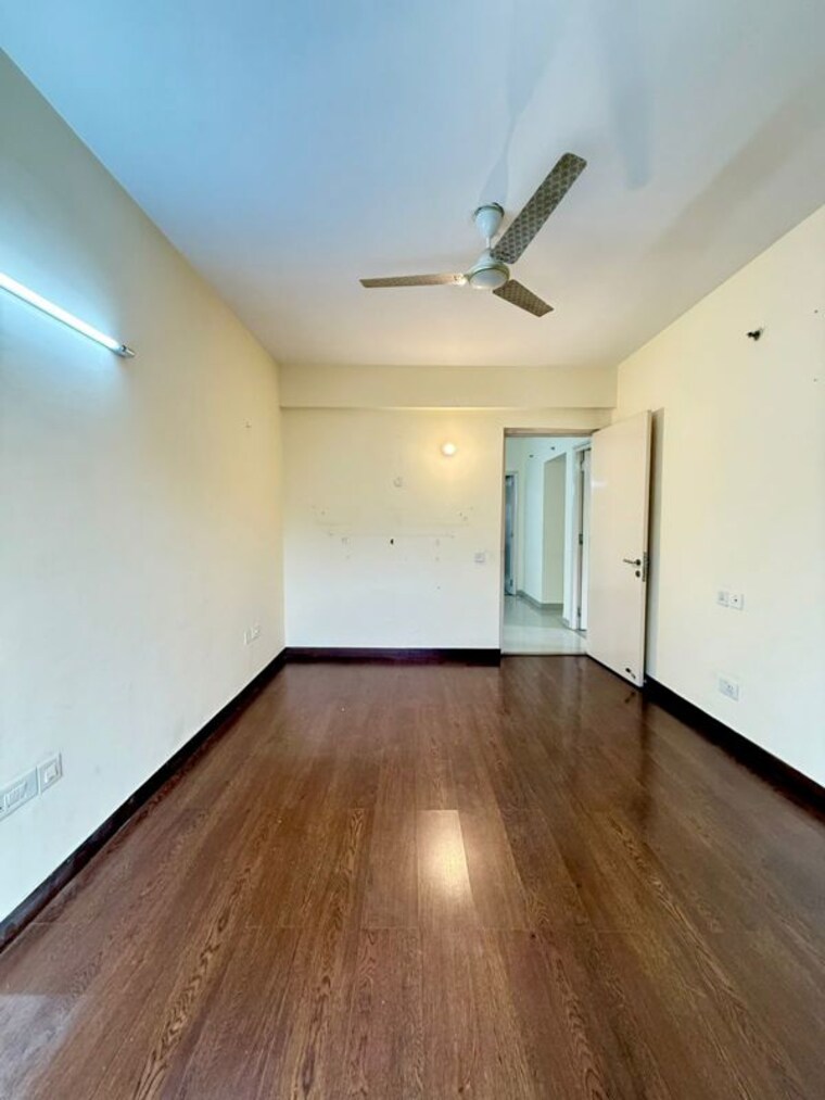 Room, sector 20 3 Bedroom 1700 Sq.Ft. Apartment In Sector 20 Panchkula 10702483