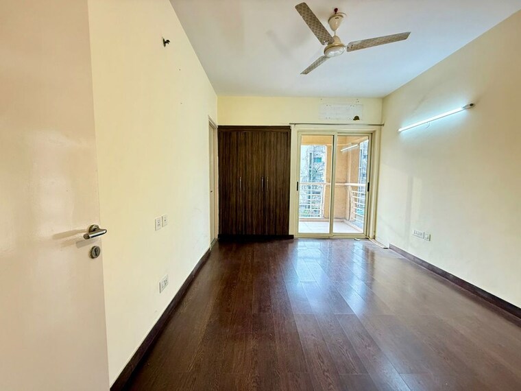 Room, sector 20 3 Bedroom 1700 Sq.Ft. Apartment In Sector 20 Panchkula 10702483