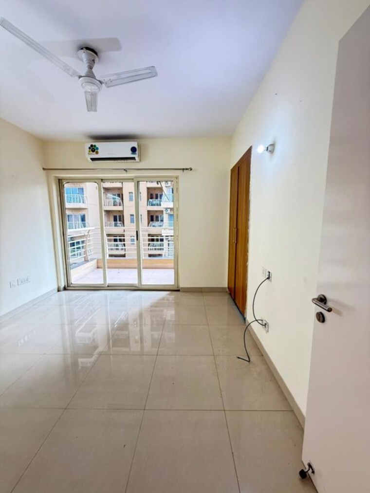 Room, sector 20 3 Bedroom 1700 Sq.Ft. Apartment In Sector 20 Panchkula 10702483