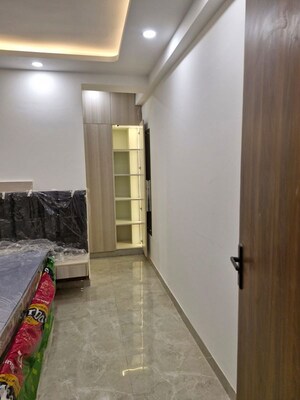 Room in 3 BHK Builder Floor at Sector 43 – for Rent