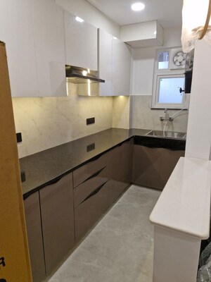 Kitchen in 3 BHK Builder Floor at Sector 43 – for Rent