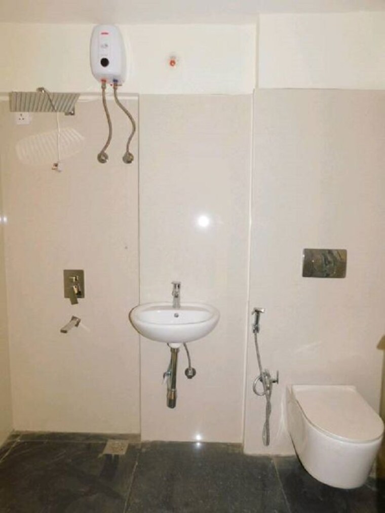 Bathroom, ruparel-orion 3 Bedroom 949 Sq.Ft. Apartment In Chembur Mumbai 10702506