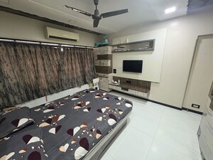 Room in 2 BHK Apartment at Byculla – for Sale