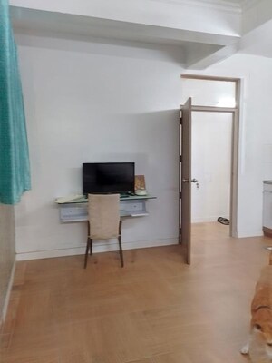 Room in 1 BHK Builder Floor at Sector 45 – for Rent