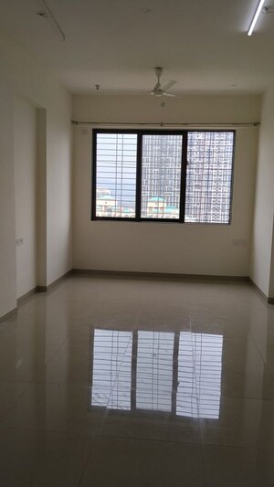 Bedroom in 2 BHK Apartment at Anand Heights, Wadala – for Rent