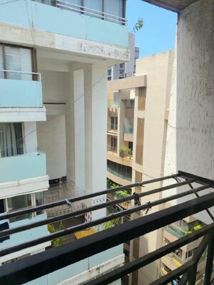 2 BHK Apartment – Exterior View View at Khar West - for Rent