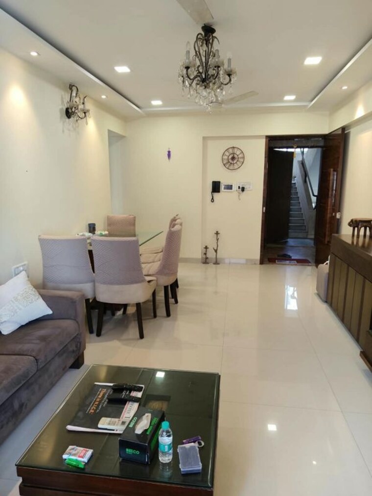 Living Room, khar west 2 Bedroom 700 Sq.Ft. Apartment In Khar West Mumbai 10702482