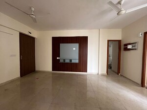 Room in 2 BHK Apartment at MRG Ultimus, Sector 90 – for Rent