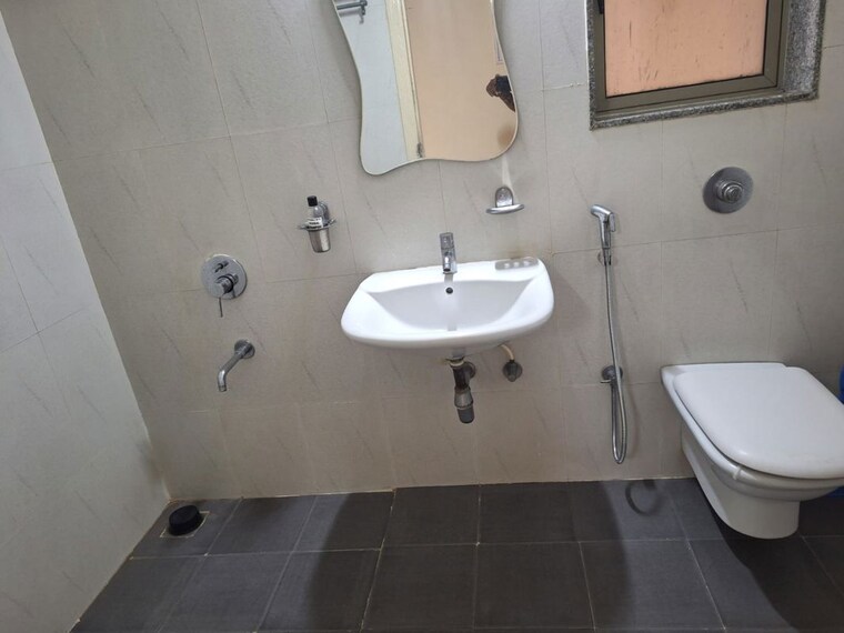 Bathroom, lodha-casa-rio 2.5 Bedroom 825 Sq.Ft. Apartment In Dombivli East Thane 10702490
