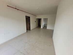 Room in 3 BHK Apartment at Shapoorji Pallonji Vanaha Golfland, Bavdhan – for Rent