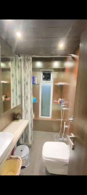 Furnished Amenities in 2 BHK Apartment at Zee Swastik, Vile Parle East – for Rent