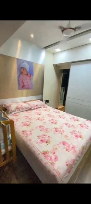 Bedroom in 2 BHK Apartment at Zee Swastik, Vile Parle East – for Rent