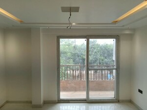 Room in 4 BHK Apartment at Vatika Sovereign Park, Sector 99 – for Rent