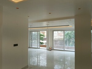 Room in 4 BHK Apartment at Vatika Sovereign Park, Sector 99 – for Rent