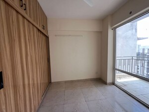 Room in 2 BHK Apartment at MRG Ultimus, Sector 90 – for Rent