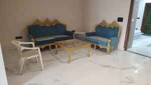 Living Room in 3 BHK Builder Floor at Sector 42 – for Rent