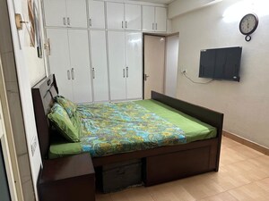 Bedroom in 3 BHK Apartment at DLF The Wellington Estate, Dlf Phase V – for Rent