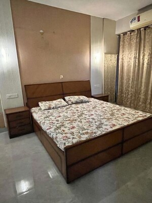 Bedroom in 3 BHK Apartment at DLF The Wellington Estate, Dlf Phase V – for Rent
