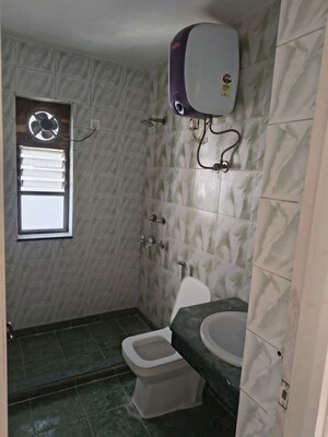 Bathroom in 3 BHK Apartment at Unitech Palms, South City 1 – for Rent