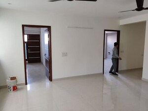 Room in 4 BHK Builder Floor at Sector 45 – for Rent