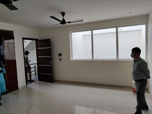 Room in 4 BHK Builder Floor at Sector 45 – for Rent