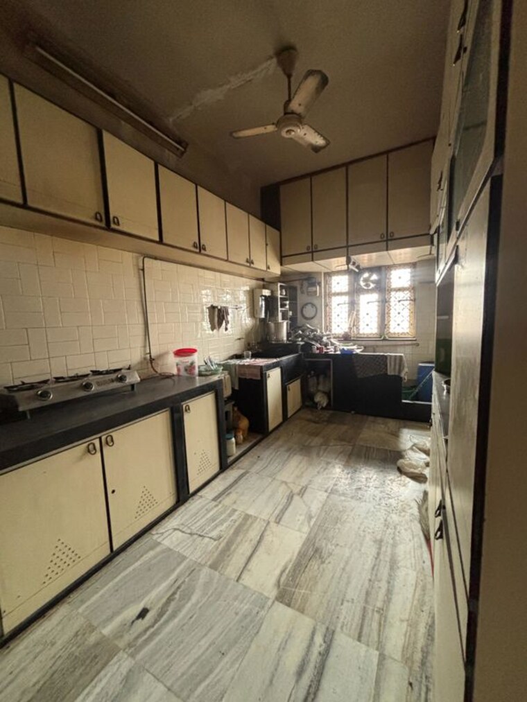 Kitchen, shreyas-chs-churchgate 3 Bedroom 1590 Sq.Ft. Apartment In Churchgate Mumbai 10702608