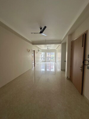 Room in 3 BHK Builder Floor at Bestech Park View Spa Next, Sector 67 – for Rent