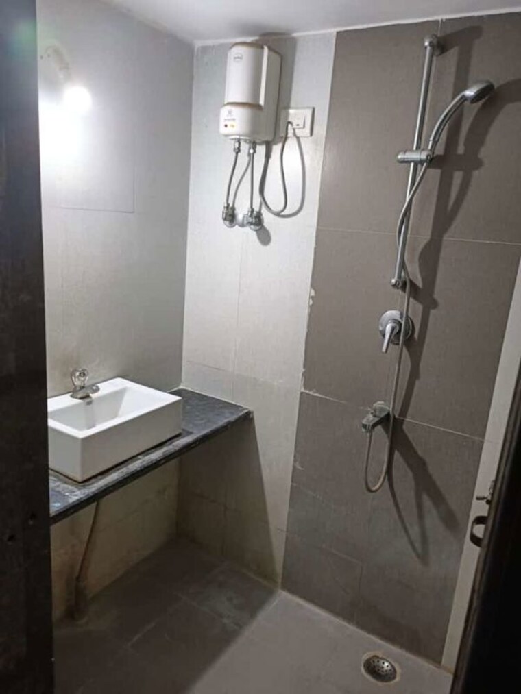 Bathroom, rohit-towers 2 Bedroom 570 Sq.Ft. Apartment In Malad West Mumbai 10702643