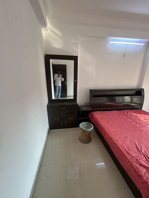 Furnished Amenities in 3 BHK Apartment at Paramount Floraville, Sector 137 – for Rent