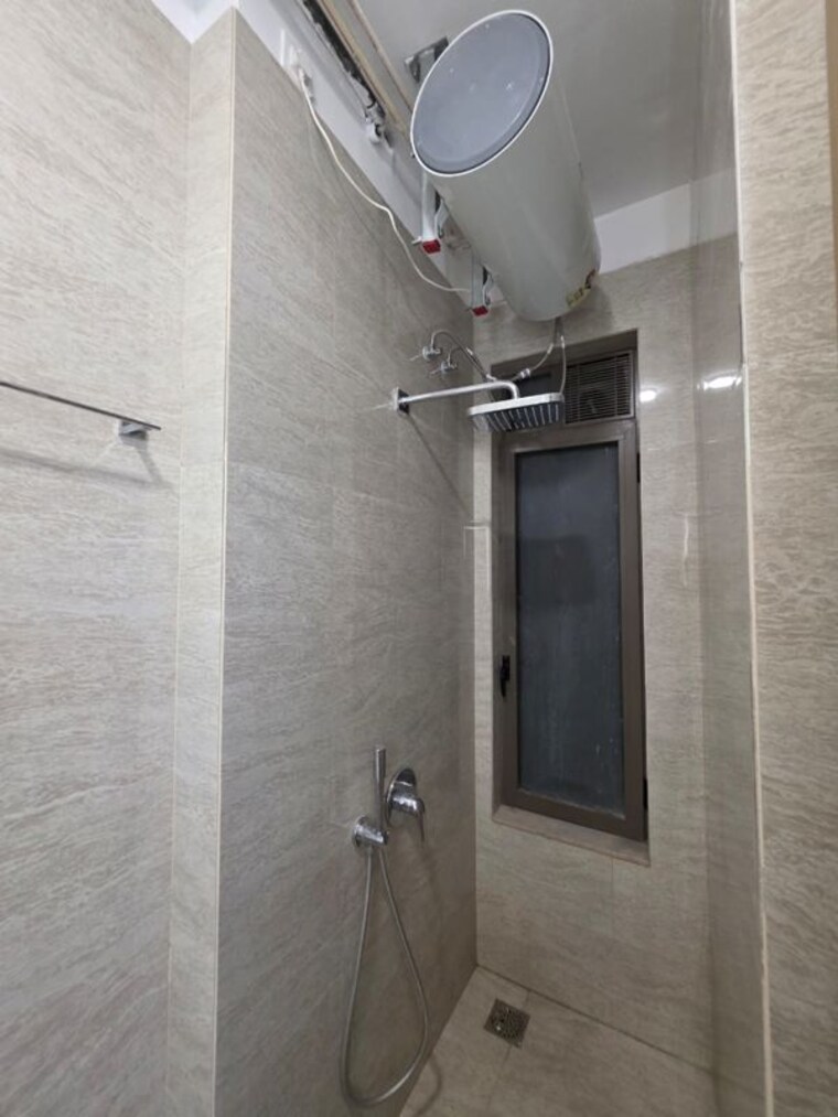 Bathroom, shapoorji-pallonji-bkc-28 2 Bedroom 712 Sq.Ft. Apartment In Bandra East Mumbai 10702681