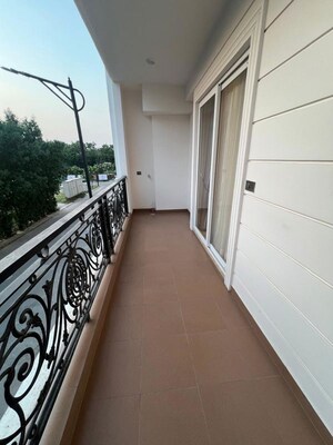Balcony in 3 BHK Builder Floor at Trehan Luxury Floors, Sohna Sector 35 – for Rent