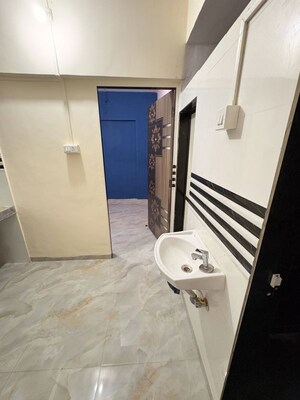 Furnished Amenities in 1 BHK Apartment at Vartak Nagar – for Rent